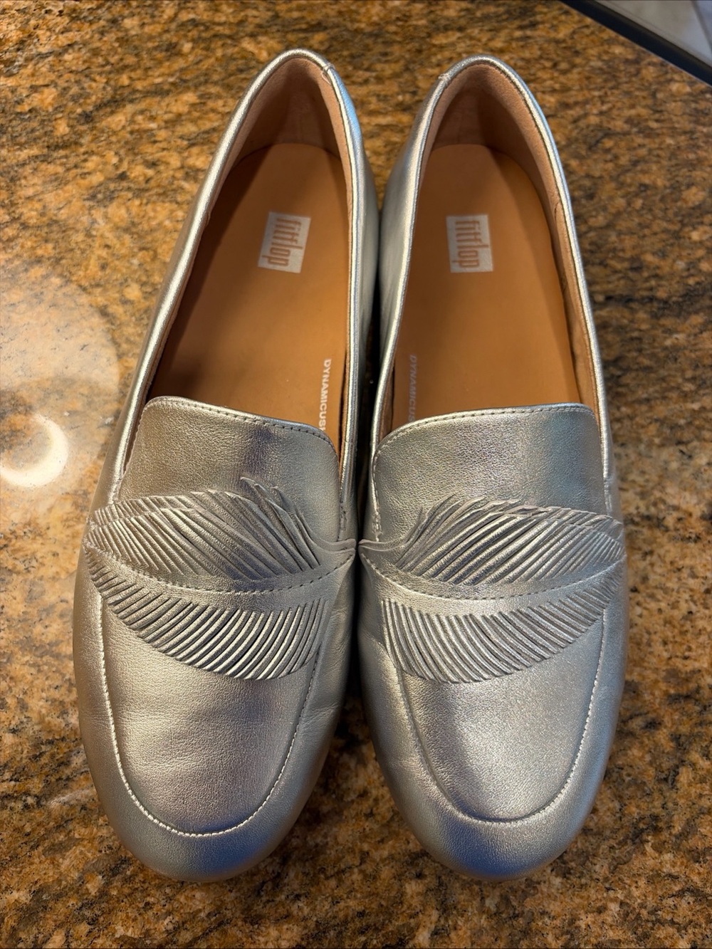 Fitflop Lena Leather Metallic Silver Feather-Embossed Loafers Women’s 8